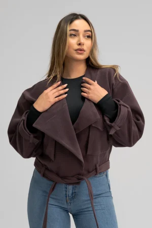 Veste courte en cachemire prune ceinturée